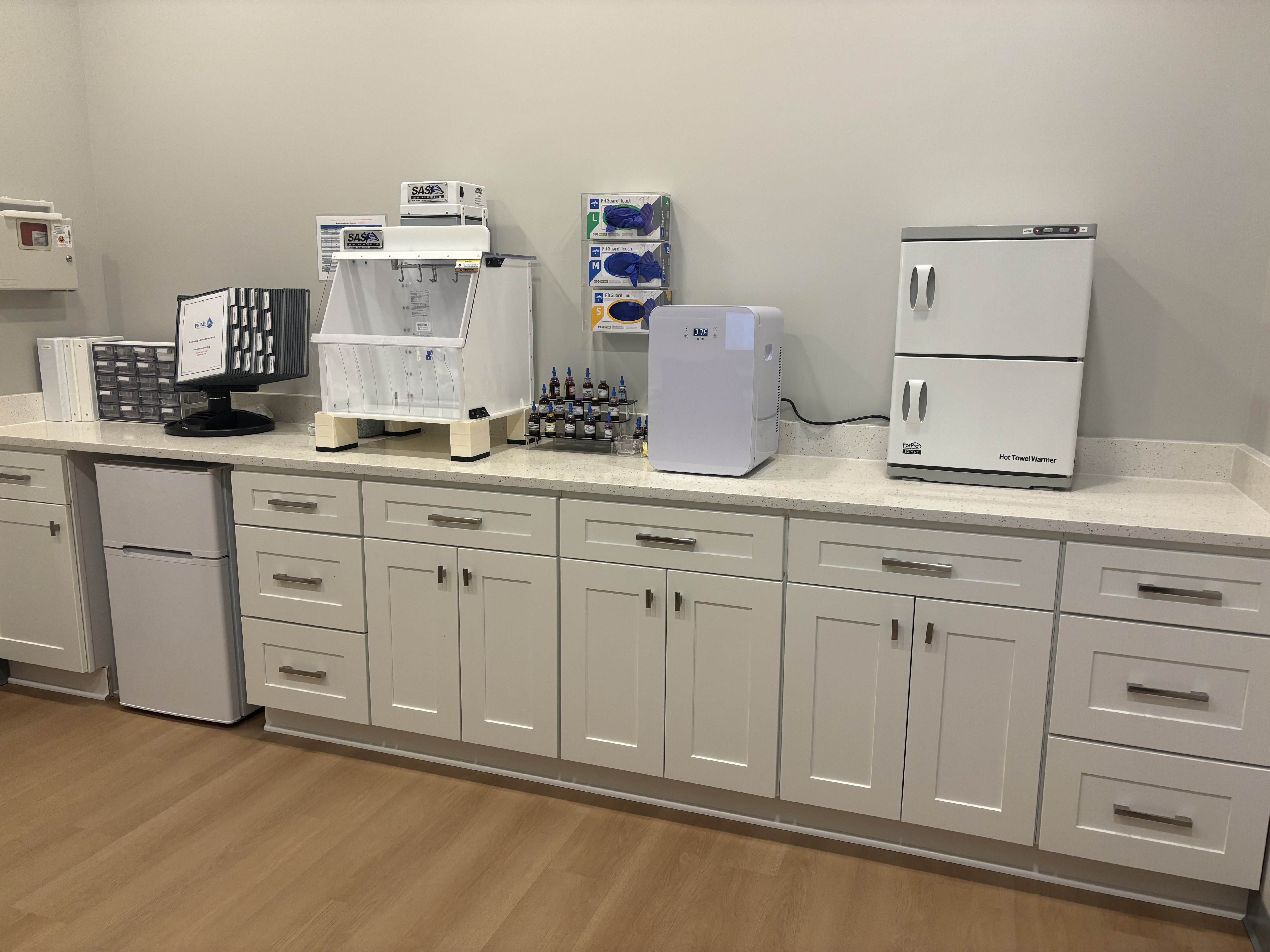 Prime IV Nolensville prep station with pharmaceutical-grade vitamin compounds, compounding hood, and medical-grade equipment